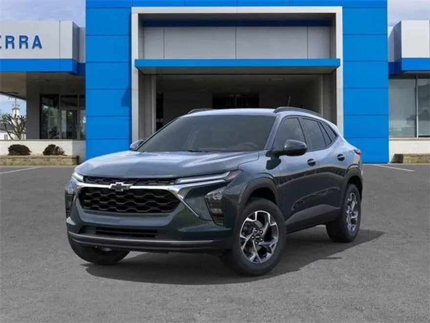 2026 Chevrolet Trax LT photo 1