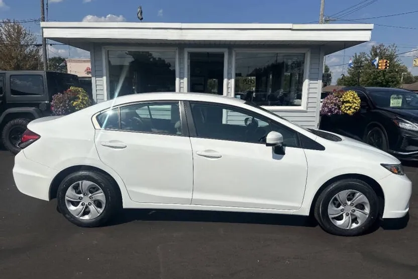 2015 Honda Civic LX photo 1