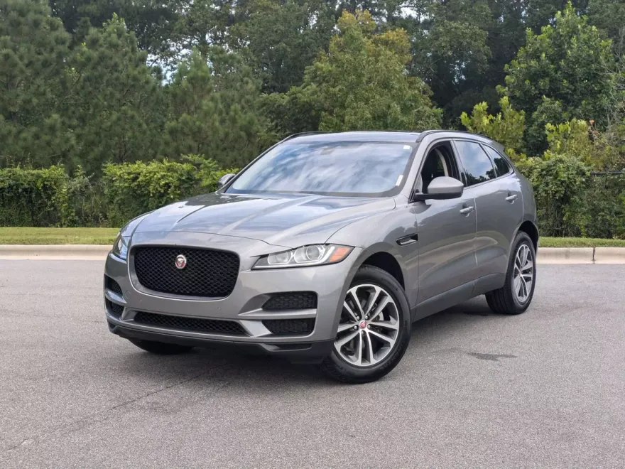 2020 Jaguar F-PACE Premium photo 1