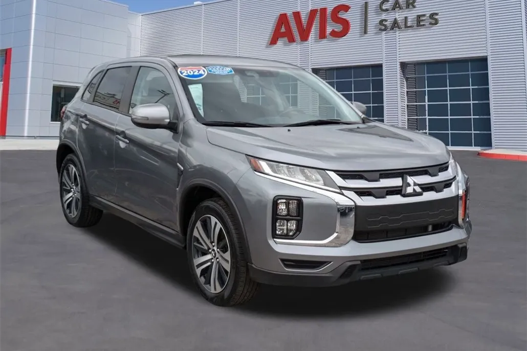 2024 Mitsubishi Outlander Sport SE photo 1