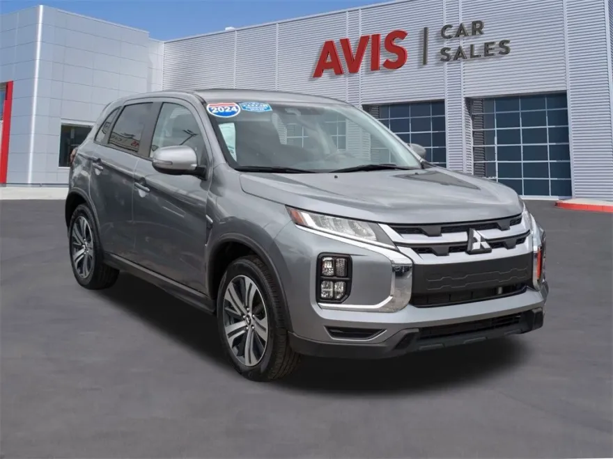 2024 Mitsubishi Outlander Sport SE photo 1