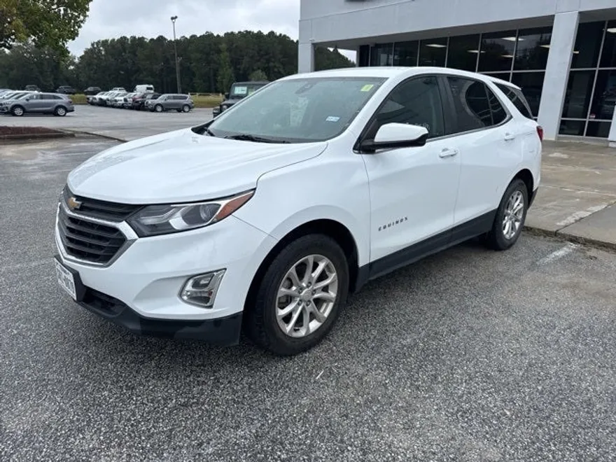 2021 Chevrolet Equinox LT photo 1