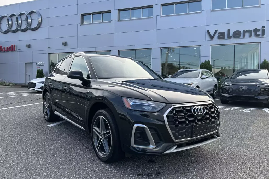 2021 Audi Q5 Premium Plus photo 1