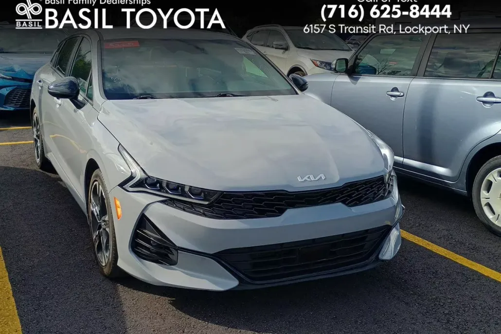 2023 Kia K5 GT-Line photo 1