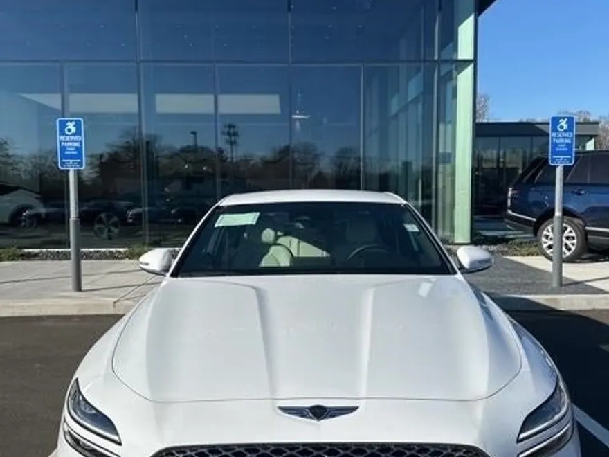 2025 Genesis G70 2.5T photo 1