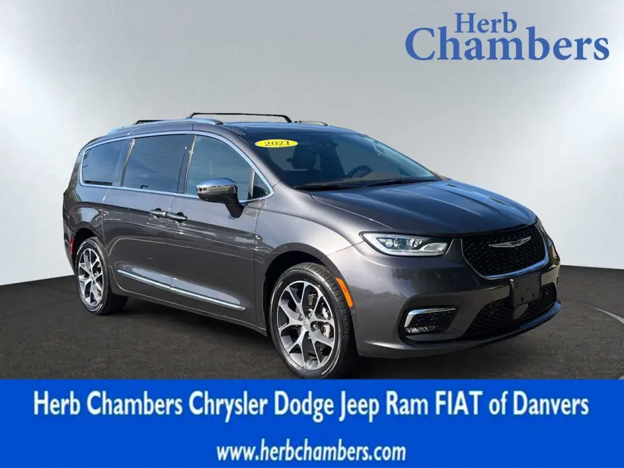 2021 Chrysler Pacifica Limited photo 1
