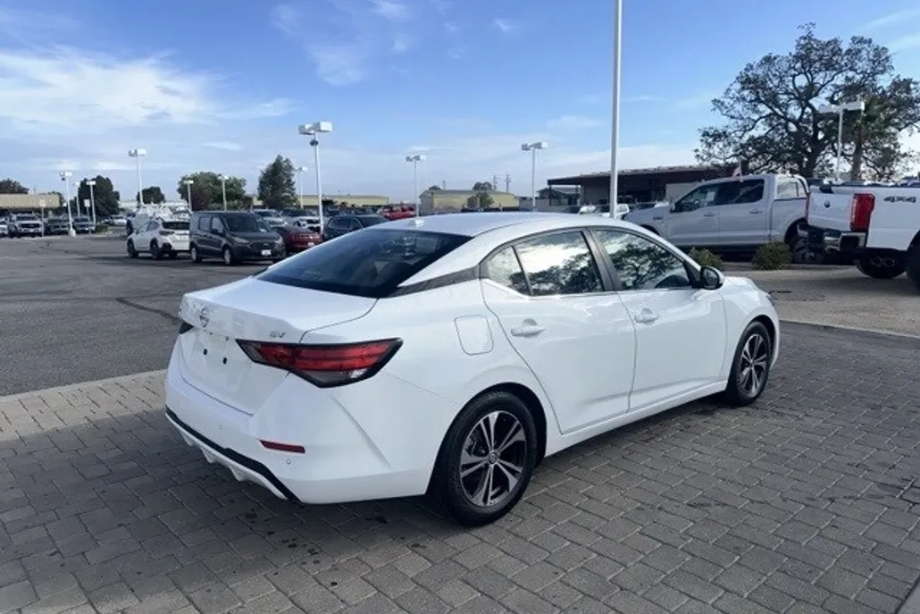 2022 Nissan Sentra SV photo 1