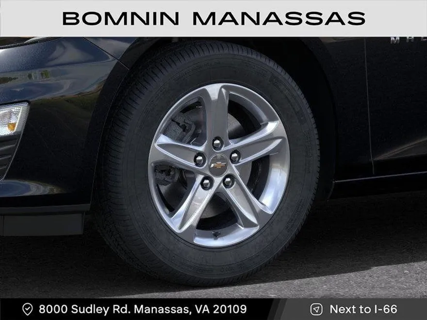 2025 Chevrolet Malibu LS photo 1