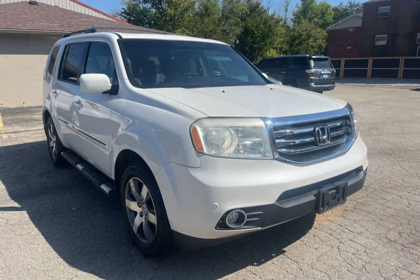 2013 Honda Pilot Touring photo 1