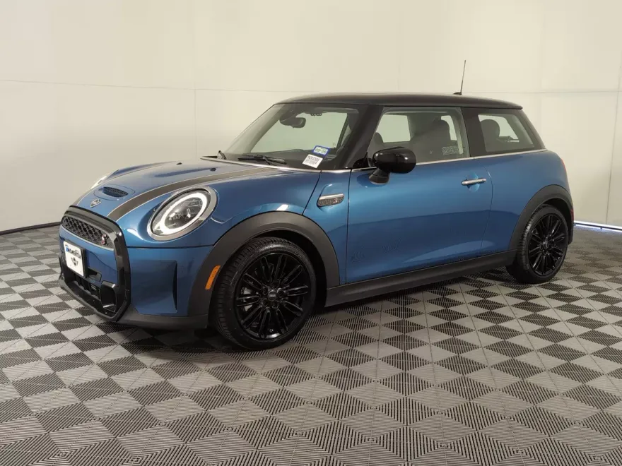2022 Mini Cooper 2 Door Hardtop S photo 1