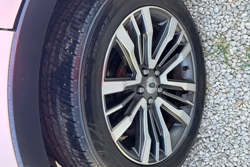 2018 Ford Explorer Platinum photo 1