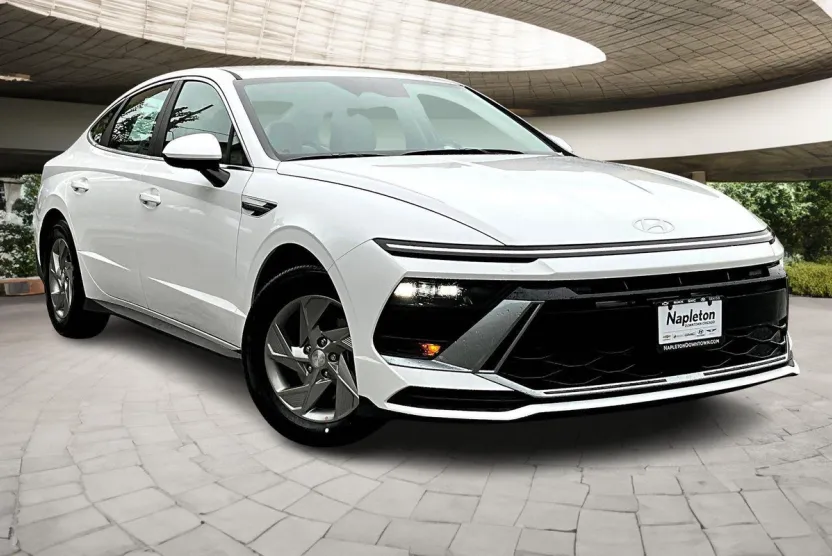 2025 Hyundai Sonata SE photo 1