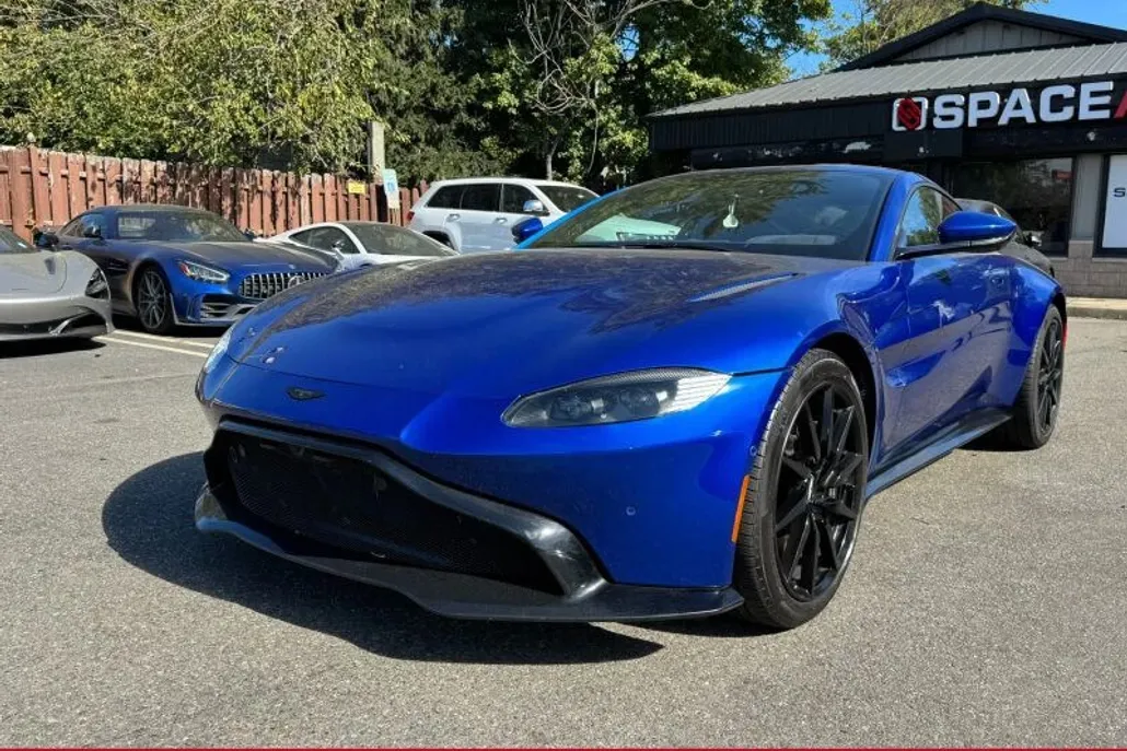 2020 Aston Martin Vantage photo 1