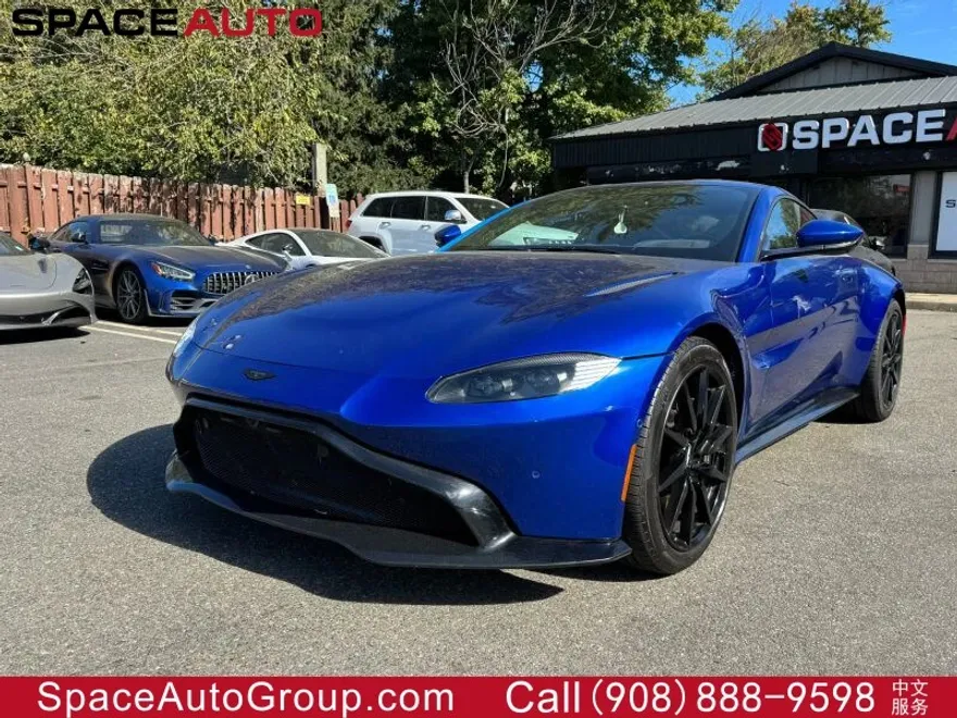 2020 Aston Martin Vantage photo 1