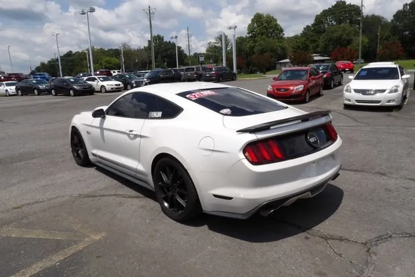 2017 Ford Mustang GT Premium photo 1