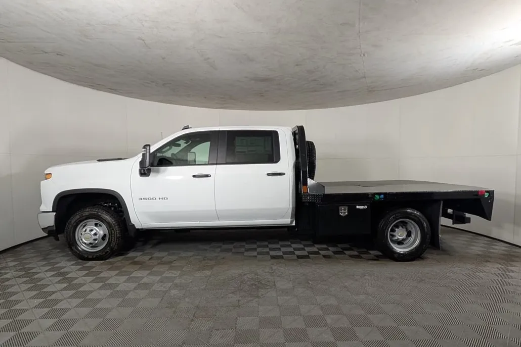 2025 Chevrolet Silverado 3500HD Work Truck photo 1