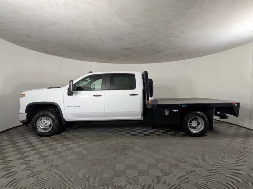 2025 Chevrolet Silverado 3500HD Work Truck photo 1