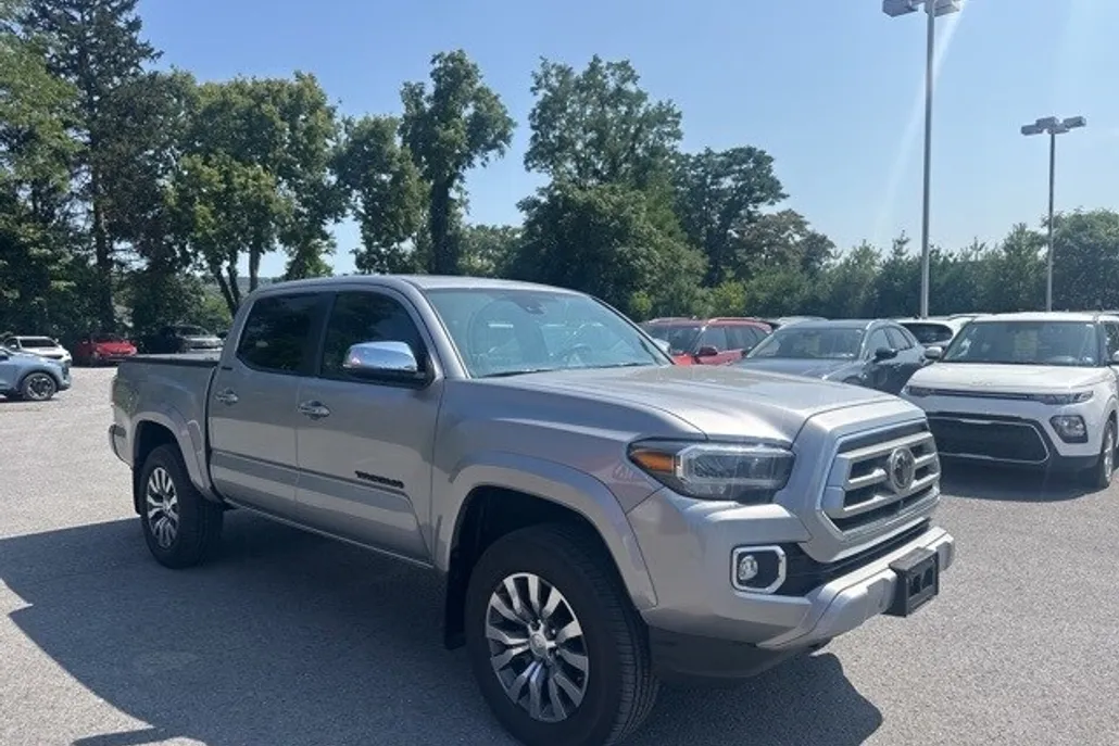 2020 Toyota Tacoma Limited V6 photo 1