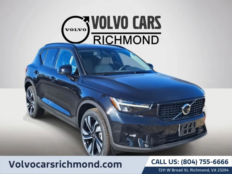 2025 Volvo XC40 Plus photo 1