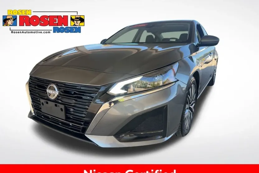 2023 Nissan Altima 2.5 SV photo 1