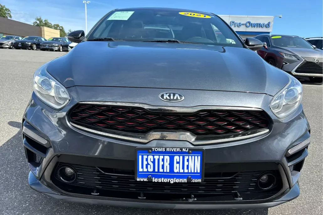 2021 Kia Forte GT-Line photo 1