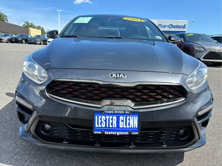 2021 Kia Forte GT-Line photo 1