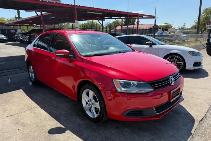 2014 Volkswagen Jetta TDI photo 1