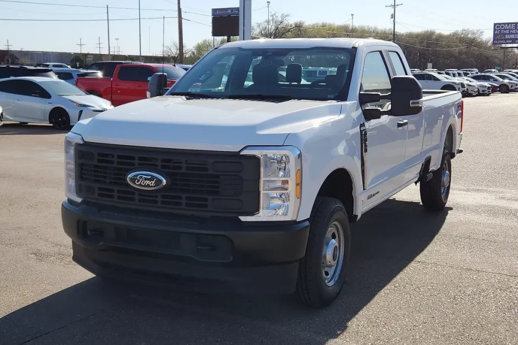 2025 Ford F-350 photo 1