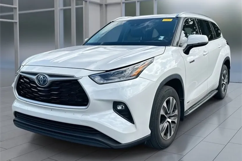 2021 Toyota Highlander Hybrid XLE photo 1