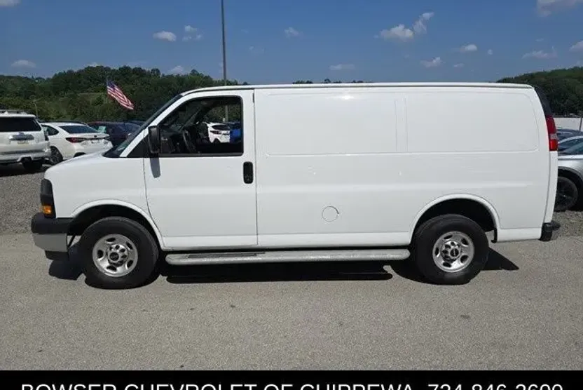 2023 Gmc Savana 2500 Cargo photo 1
