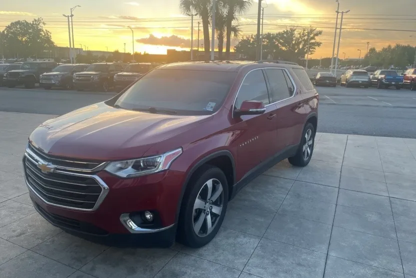 2019 Chevrolet Traverse 3LT photo 1