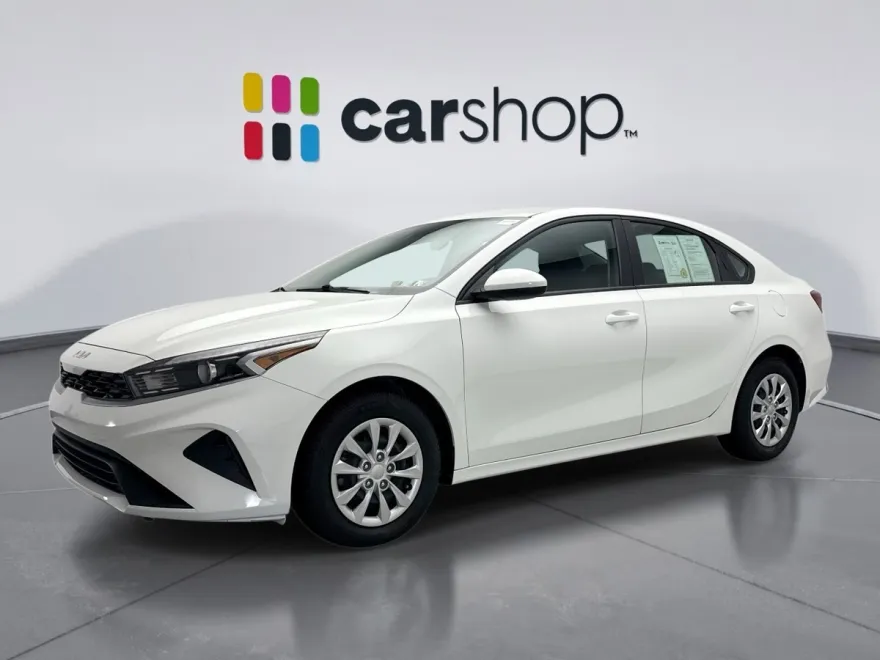 2022 Kia Forte FE photo 1