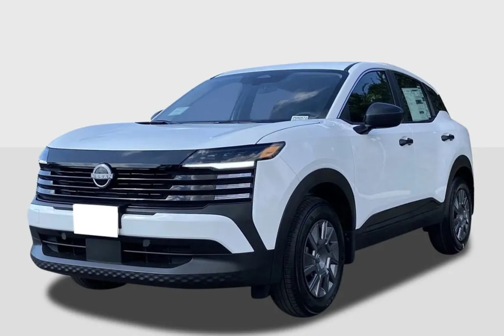 2025 Nissan Kicks S photo 1