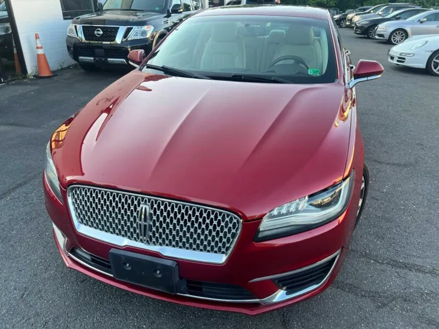 2017 Lincoln MKZ Reserve photo 1