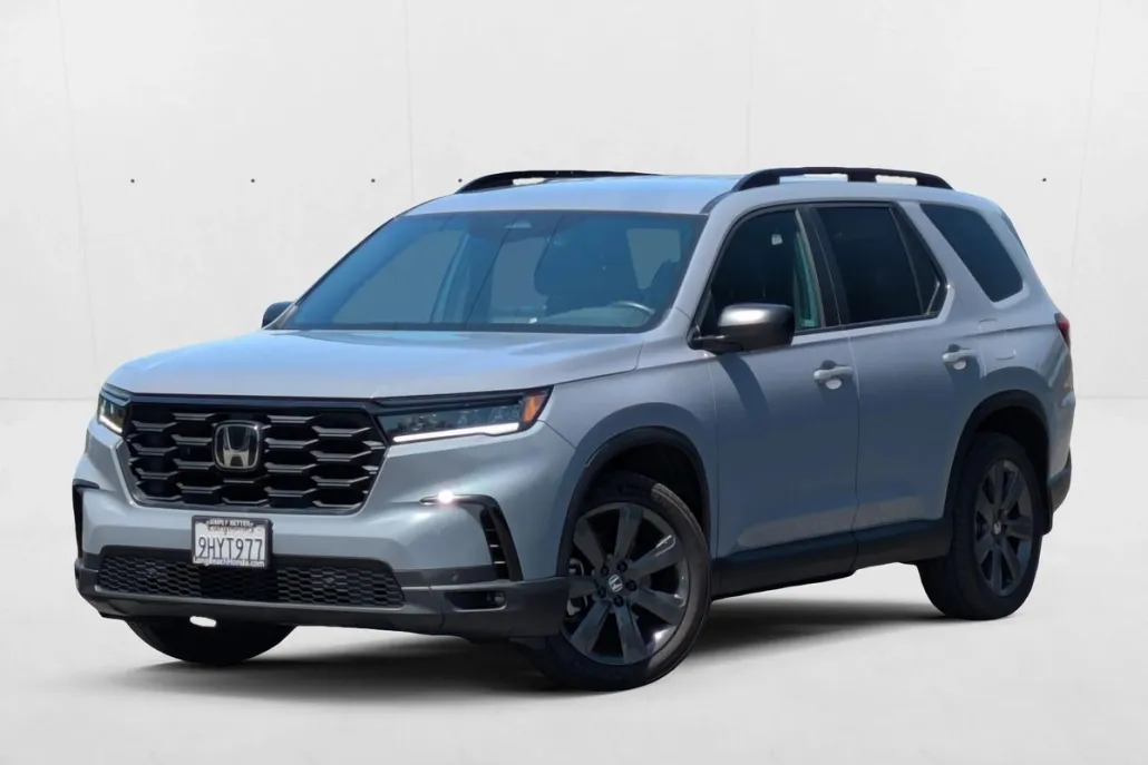 2023 Honda Pilot Sport photo 1