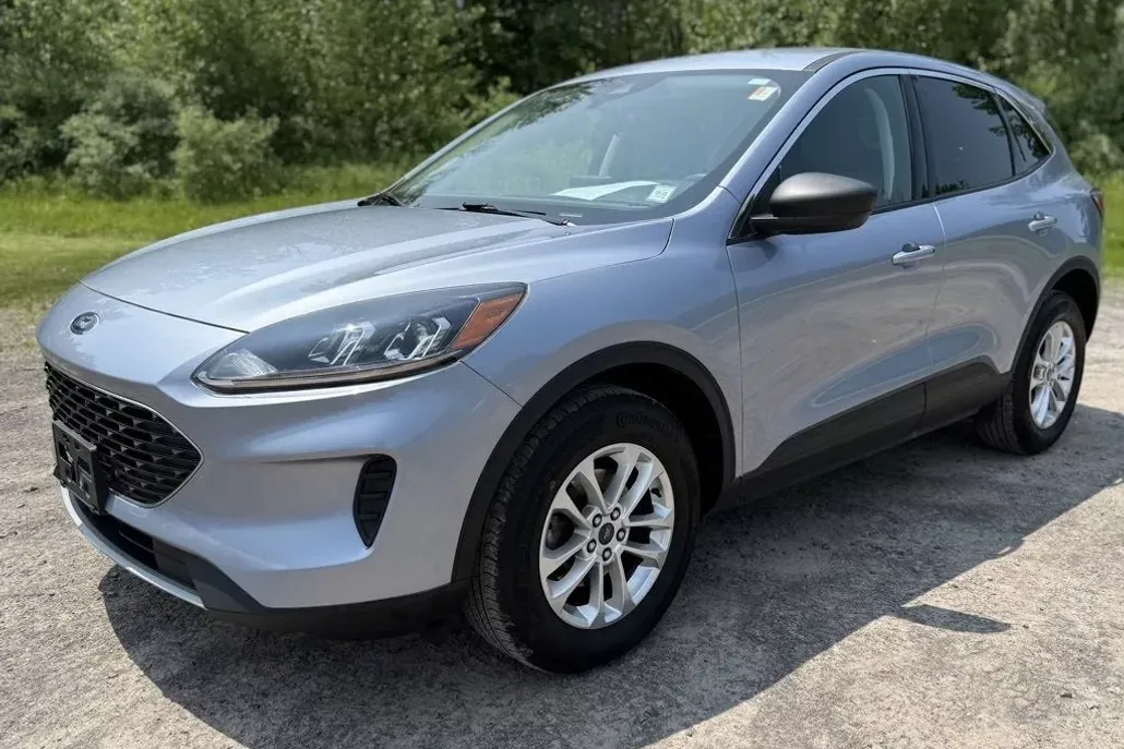 2022 Ford Escape SE photo 1