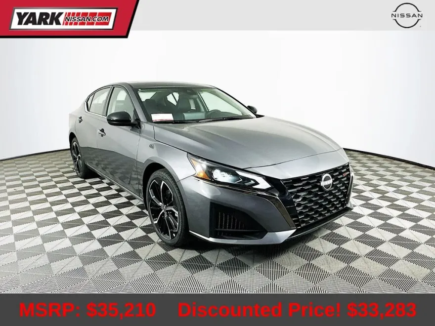 2025 Nissan Altima SR photo 1