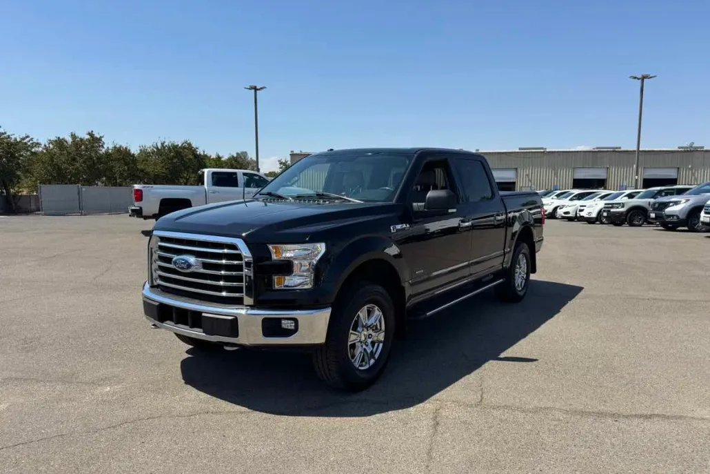 2017 Ford F-150 XLT FX4 photo 1