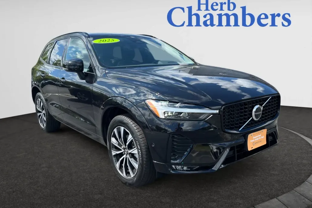 2025 Volvo XC60 B5 Plus photo 1