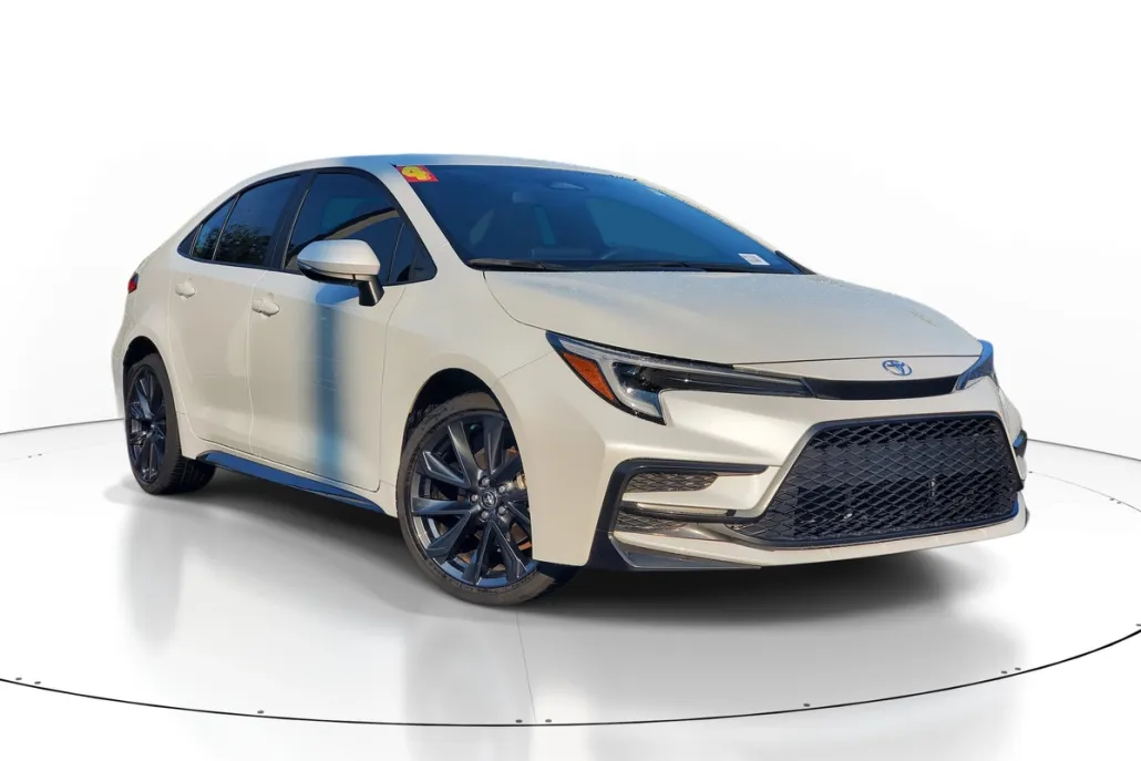 2024 Toyota Corolla SE photo 1