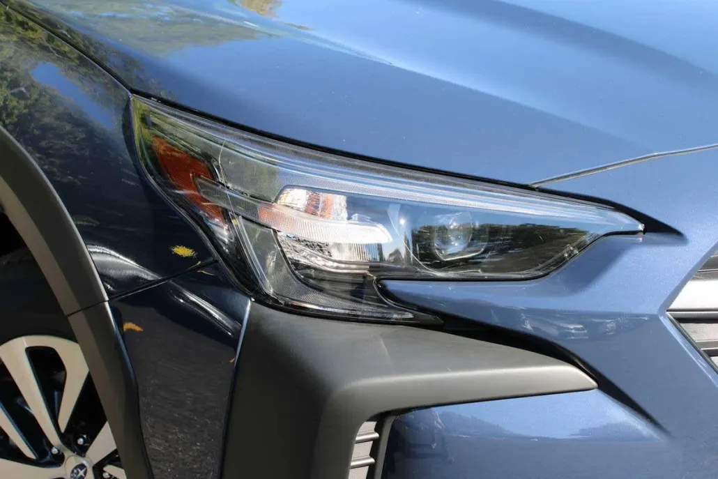 2025 Subaru Outback Premium photo 1