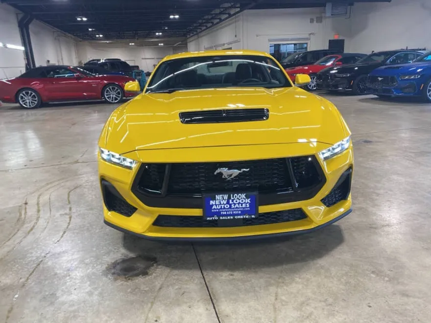 2024 Ford Mustang GT photo 1