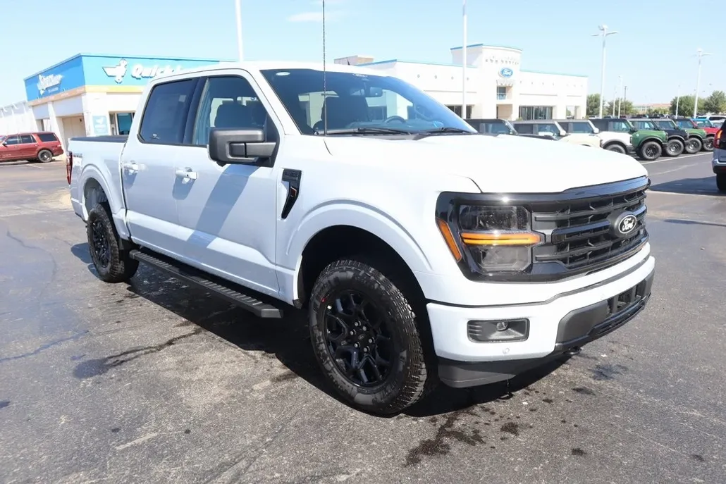 2025 Ford F-150 XLT photo 1