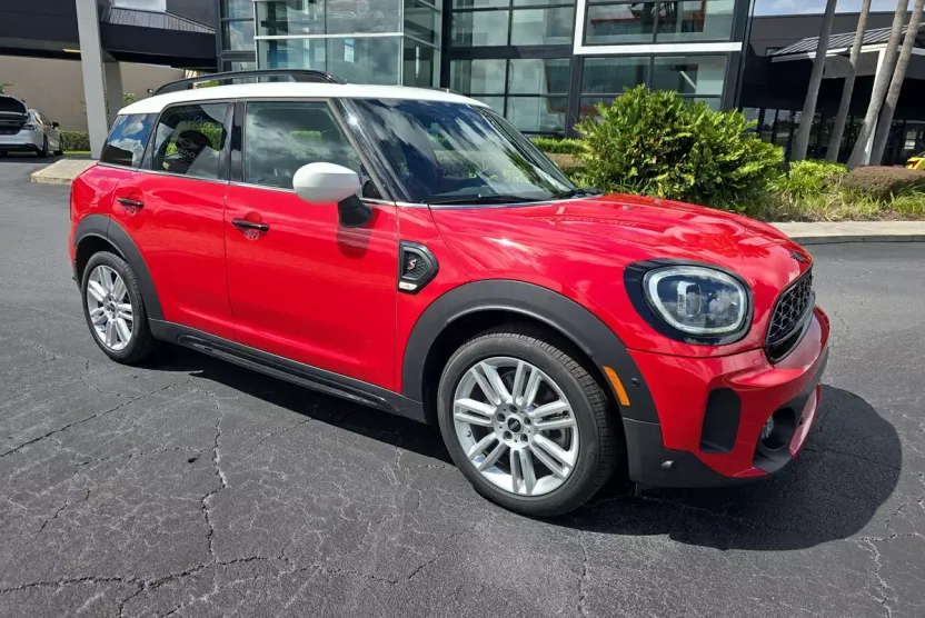 2023 Mini Countryman S photo 1