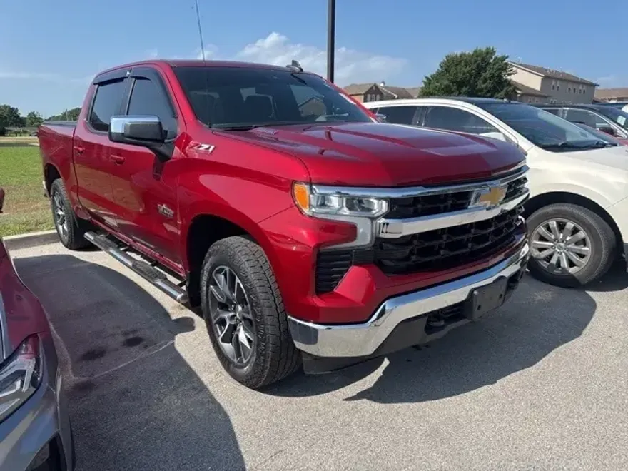 2022 Chevrolet Silverado 1500 LT Texas Edition photo 1