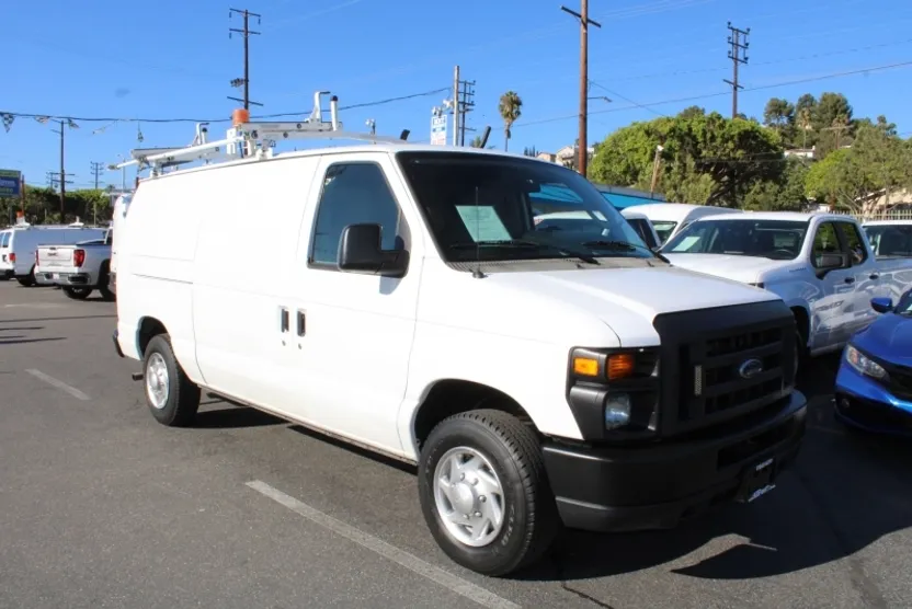 2013 Ford E-150 photo 1