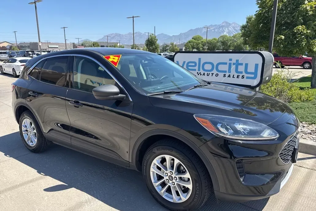 2022 Ford Escape SE photo 1