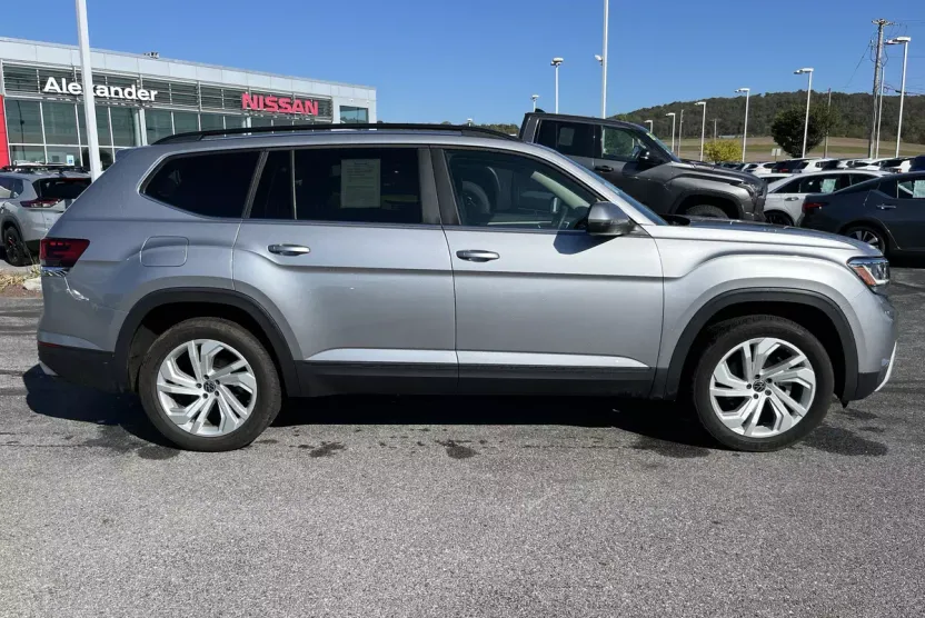 2022 Volkswagen Atlas V6 SE Technology photo 1