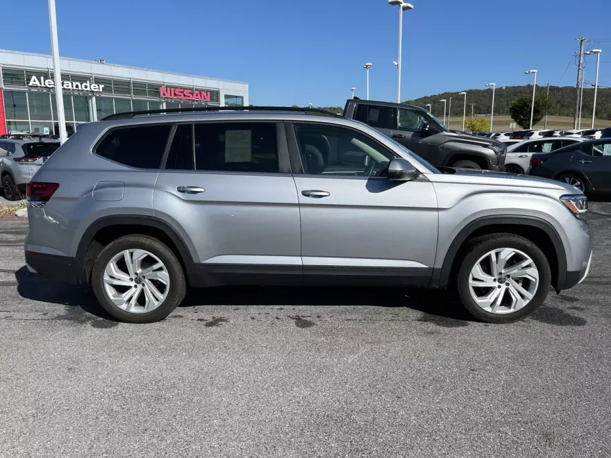 2022 Volkswagen Atlas V6 SE Technology photo 1