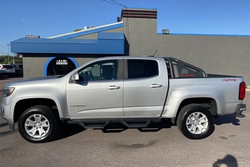 2017 Chevrolet Colorado LT photo 1